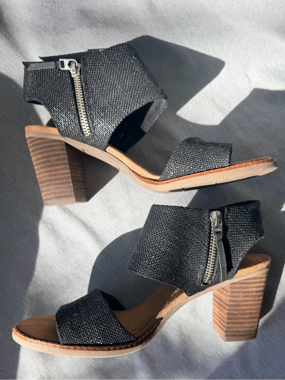 TOMS Majorca Cutout Black Metallic Shimmer Block Heel Sandals Size 7.5
